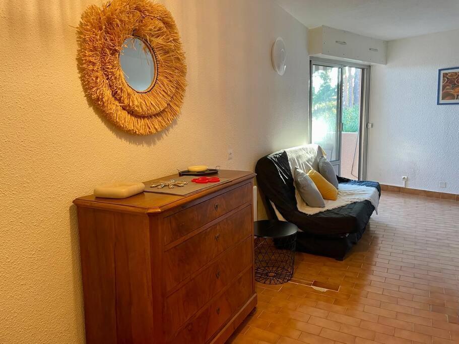 Proche De La Plage, A 12 Min A Pied Du Port, Place De Parking Apartment *