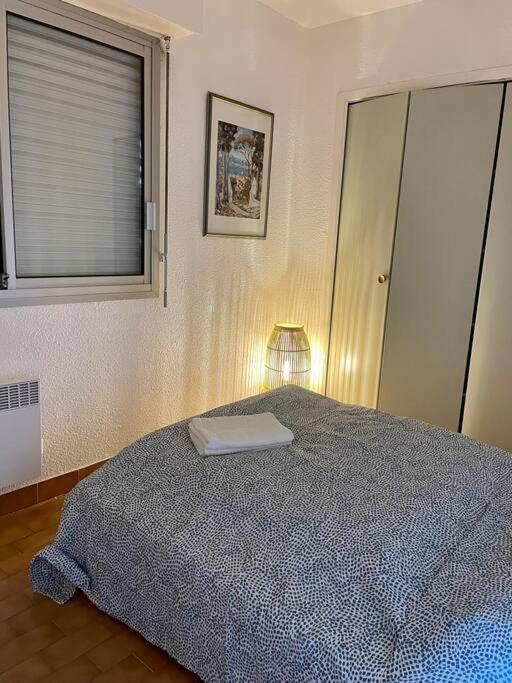 Apartment Proche De La Plage, A 12 Min A Pied Du Port, Place De Parking